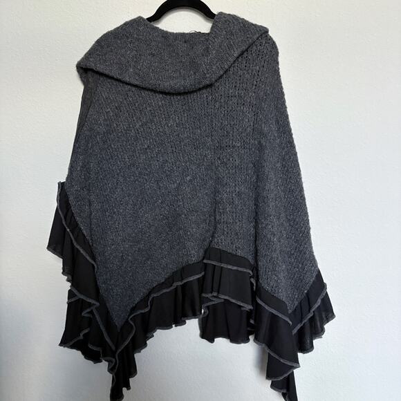 Poncho Sweater One Size Boho Witchy Zone Bleue Paris Asymmetrical Ruffle Knit - Picture 6 of 7